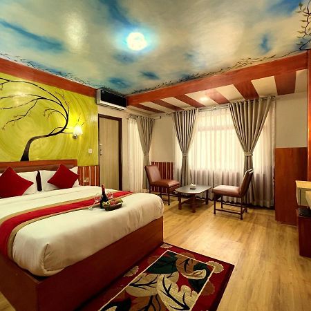 Thamel Seasons Hotel กาฐมาณฑุ ภายนอก รูปภาพ