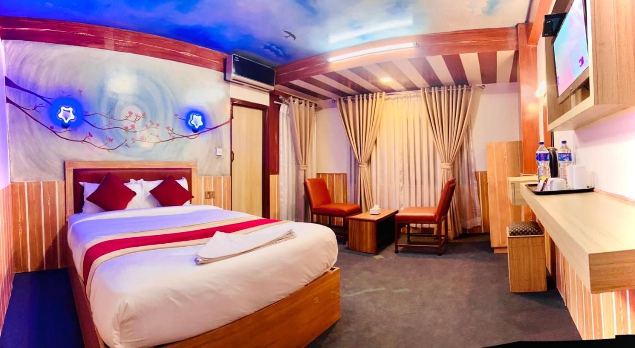 Thamel Seasons Hotel กาฐมาณฑุ ภายนอก รูปภาพ