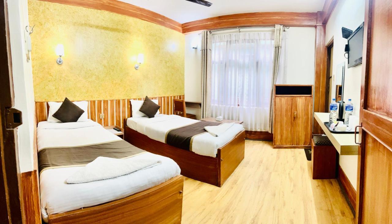 Thamel Seasons Hotel กาฐมาณฑุ ภายนอก รูปภาพ