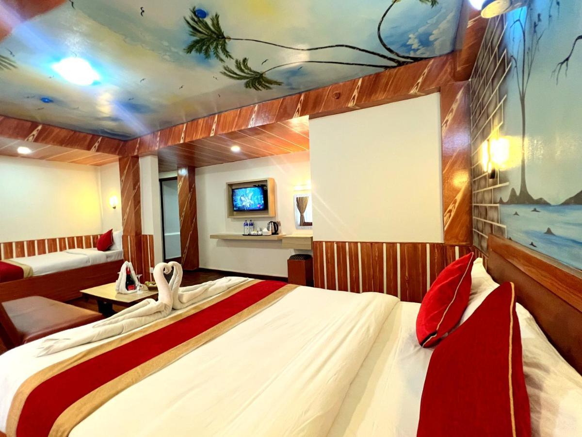 Thamel Seasons Hotel กาฐมาณฑุ ภายนอก รูปภาพ